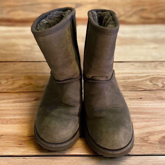 Ugg Boots Kids Waterproof Classic Short II GraySize 3